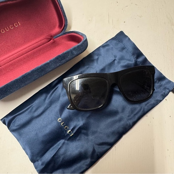 Gucci 54mm Square Sunglasses black main image 8